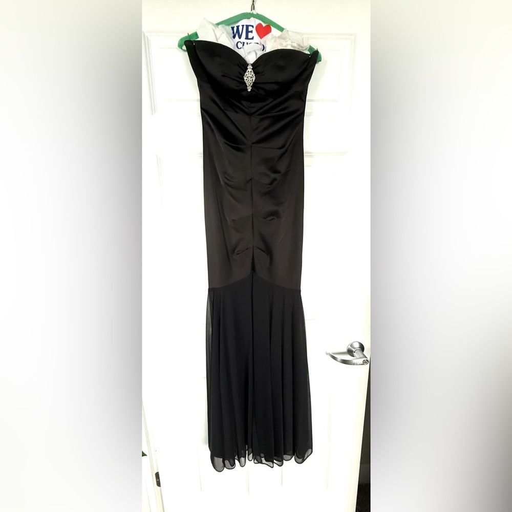 Xscape Strapless Black Gown - Picture 3 of 6